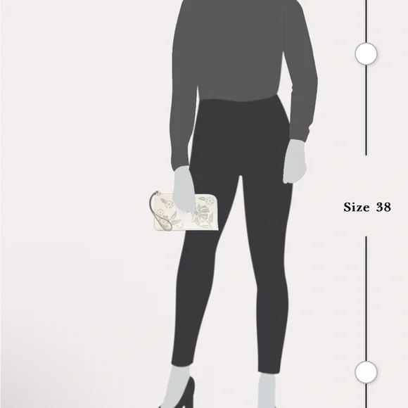 NWT! Kate Spade White Floral Leather cut Out Wristlet - Picture 8 of 8